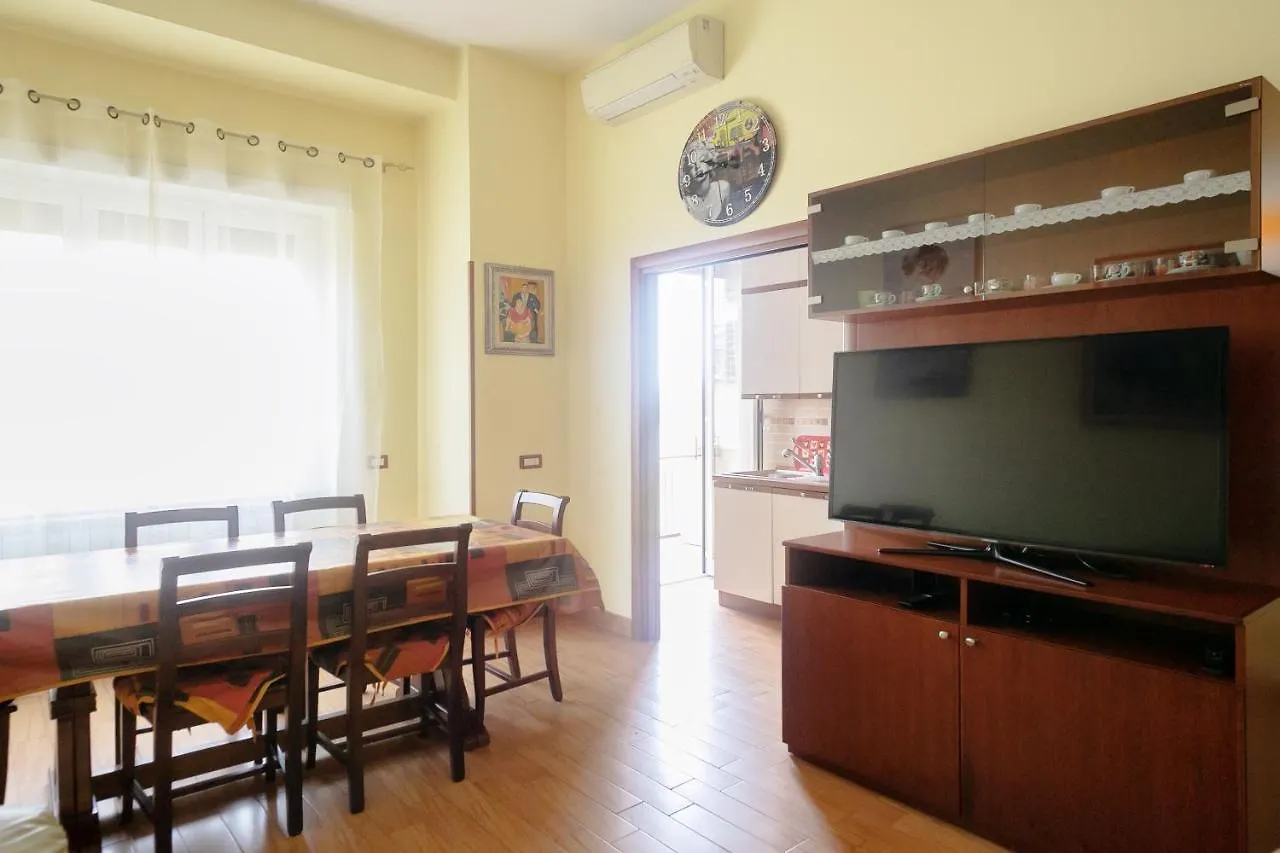 Casa Angelina Con 3 Camere Da Letto Rome Apartment