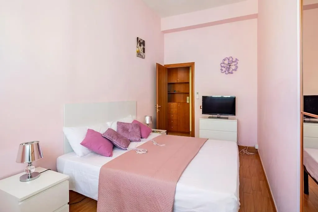 Apartment Casa Angelina Con 3 Camere Da Letto Rome Italy