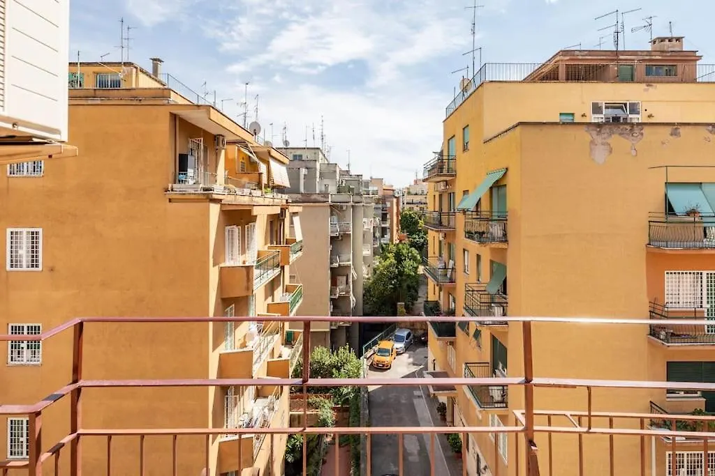 Casa Angelina Con 3 Camere Da Letto Rome 0*,  Italy
